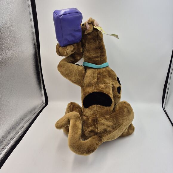 Cartoon Network Scooby Doo Plush Stuffed Animal 18'' Brown Sitting Purple Bag - Picture 6 of 7
